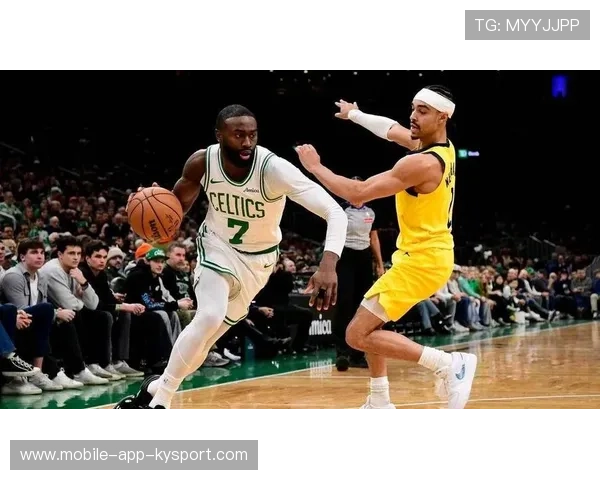 凯尔特人逆袭步行者，布朗31分闪耀全场