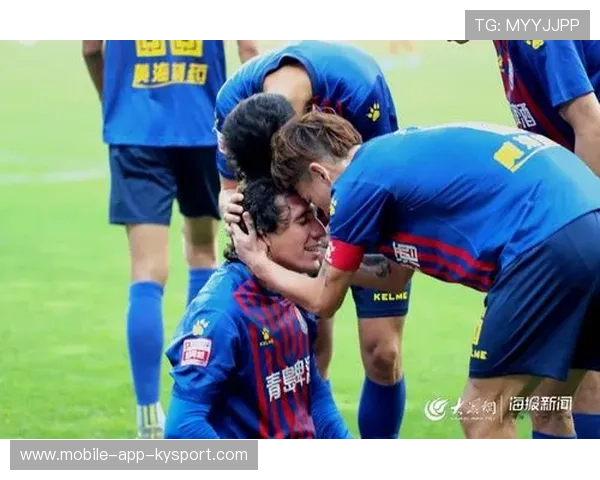 塞维利亚—路易斯·穆里尔头球制胜